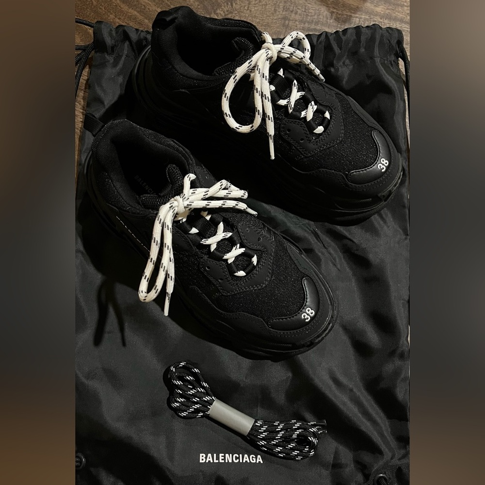 Balenciaga triple s sneaker